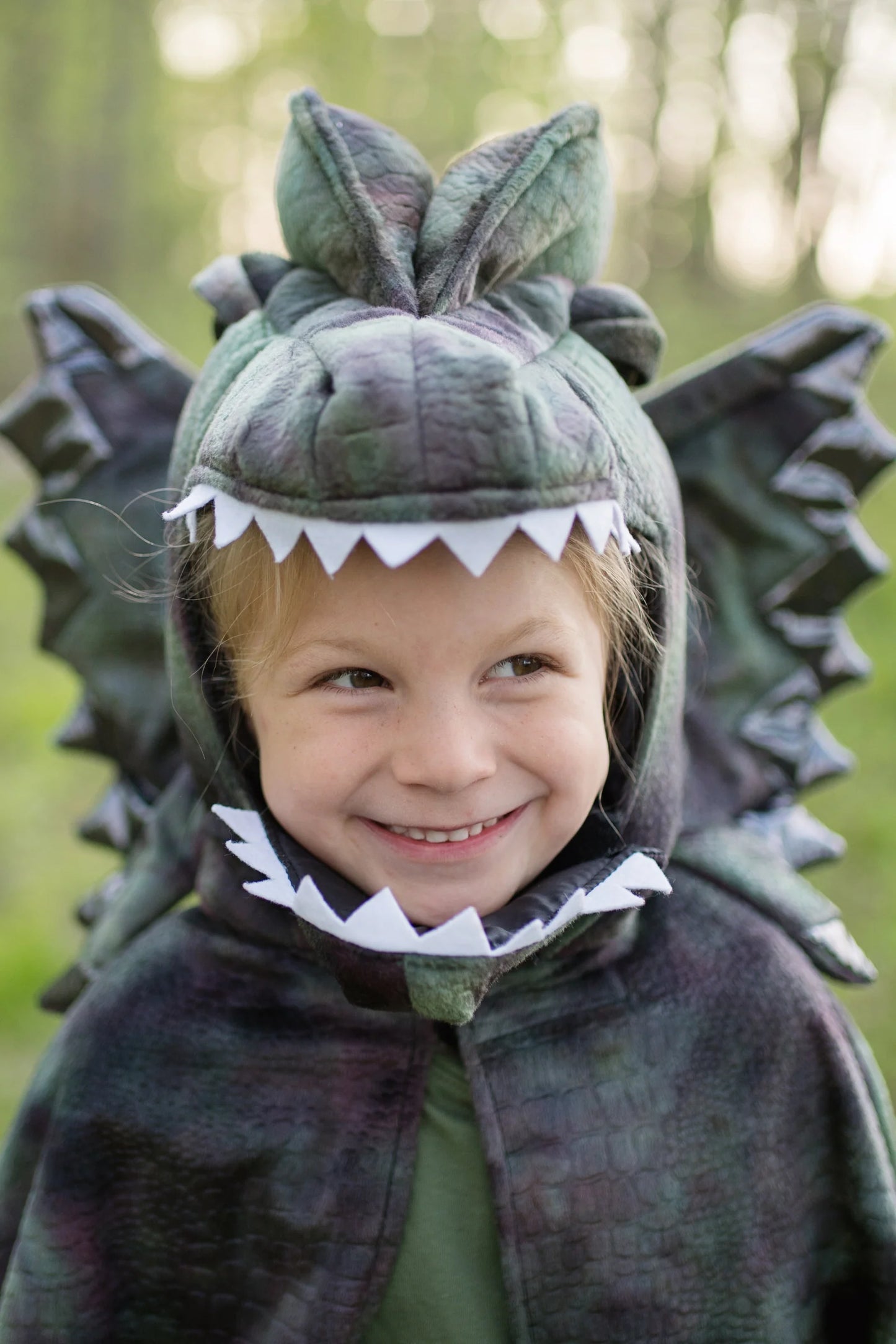 Grandasaurus T-Rex Cape & Claw Set
