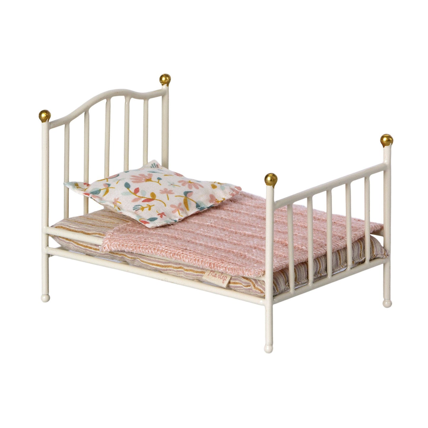 Vintage Bed, Mouse