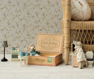 Madam Blue's Favorites, Mouse