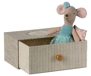 Dance Mouse in Daybed, Little Sister