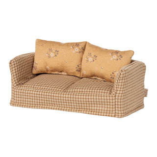 Couch, Mouse - Mable
