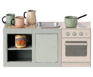 Kitchen Counter, Mouse