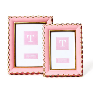 Scalloped Picture Frame