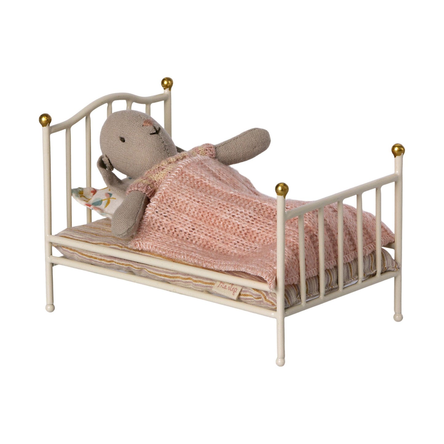 Vintage Bed, Mouse